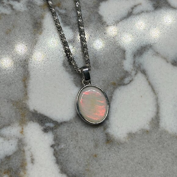 Authentic Australian Gold Flash Mintabie Opal Cabochon Necklace - Picture 3 of 4